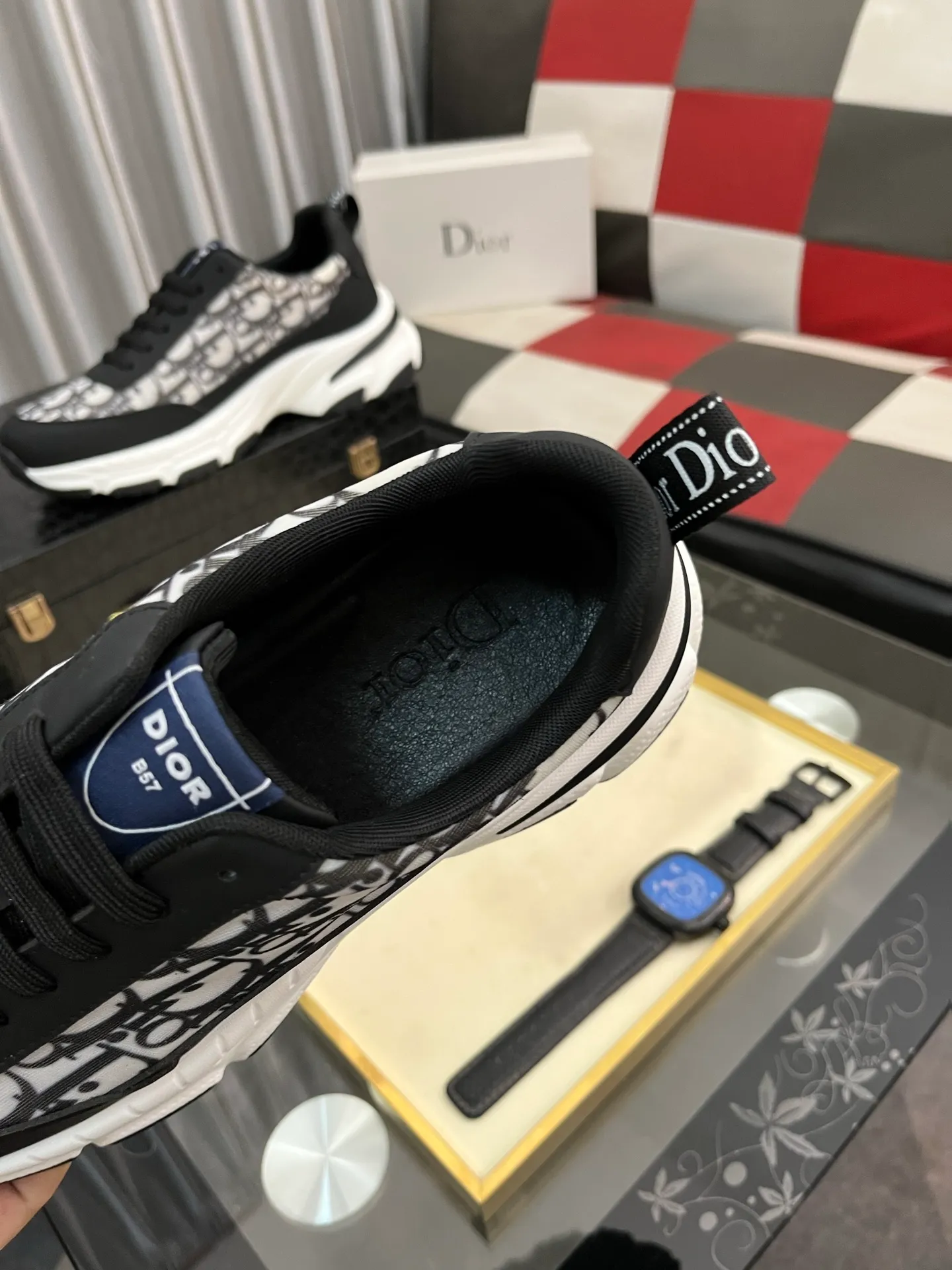 Men's men's shoes 💰458⌚️⌚️[Dior] 25ss new product B01 moral training shoes. The toe size design is a bit wider. The upper foot comfort is perfect. The threads are beautiful. Perfectly adaptable to trousers. Decorated with various classic details. Ideal for daily styling. Can be matched with various casual items to create exquisite looks. Fabric: top layer cowhide/lining sheepskin TPU original outsole Code number: 38-442️⃣Colors available